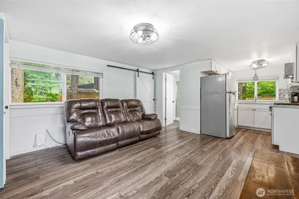 6124 Willow Pl, Maple Falls, WA 98266