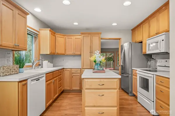 4121 Village DR, Bellingham, WA 98226