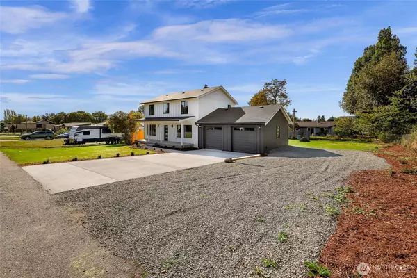 225 10th ST, Blaine, WA 98230