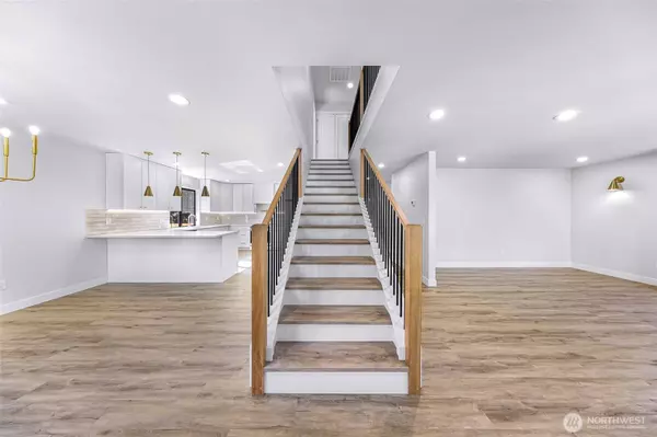 225 10th ST, Blaine, WA 98230