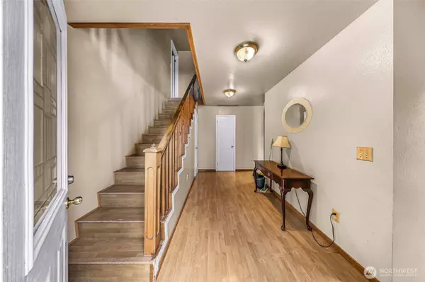 605 N Forest CT, Lynden, WA 98264