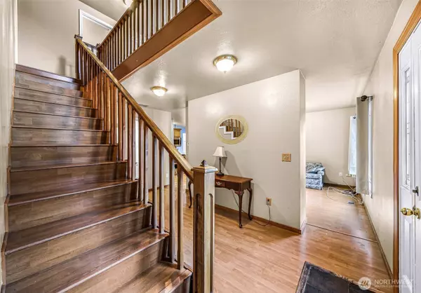 605 N Forest CT, Lynden, WA 98264