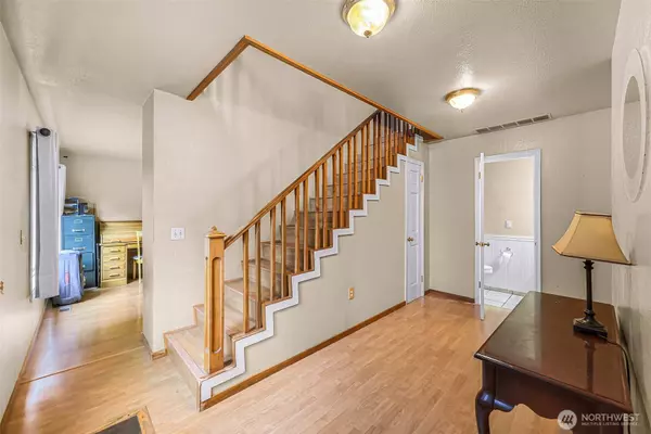 605 N Forest CT, Lynden, WA 98264