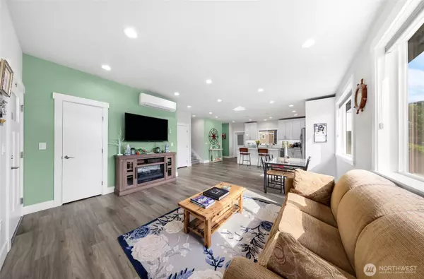 4123 Stuart CIR, Ferndale, WA 98248