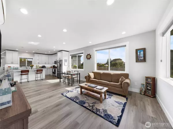 4123 Stuart CIR, Ferndale, WA 98248