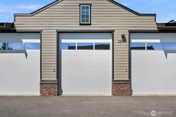 2203 Mercedes DR #2, Lynden, WA 98264