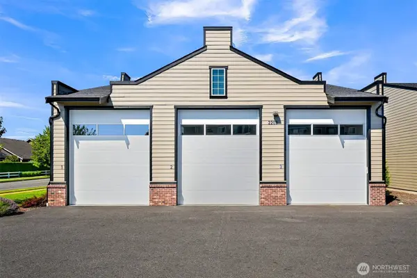 2203 Mercedes DR #1, Lynden, WA 98264