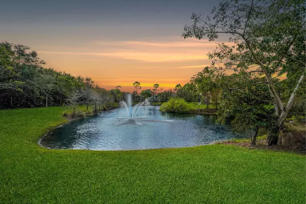 4576 Mediterranean CT, Palm Beach Gardens, FL 33418