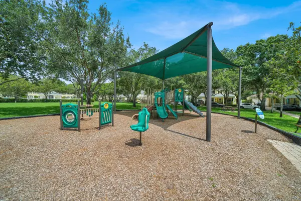 516 Sweet Bay CIR, Jupiter, FL 33458