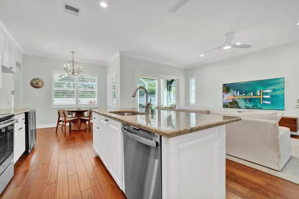 516 Sweet Bay CIR, Jupiter, FL 33458