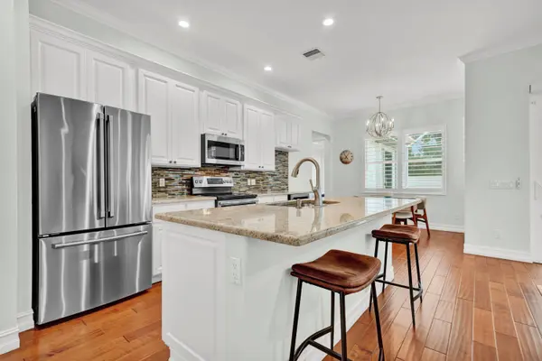 516 Sweet Bay CIR, Jupiter, FL 33458