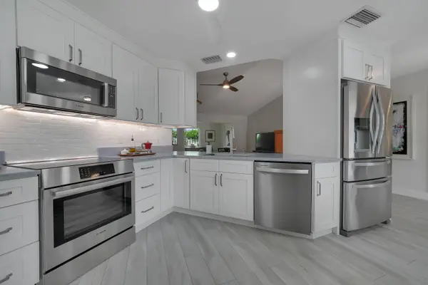 129 Stillwater CIR, Jupiter, FL 33458