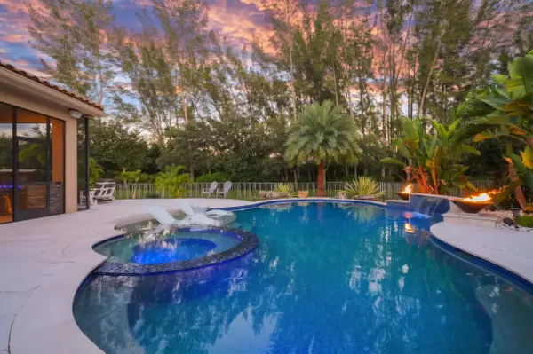 7630 Maywood Crest DR, Palm Beach Gardens, FL 33412
