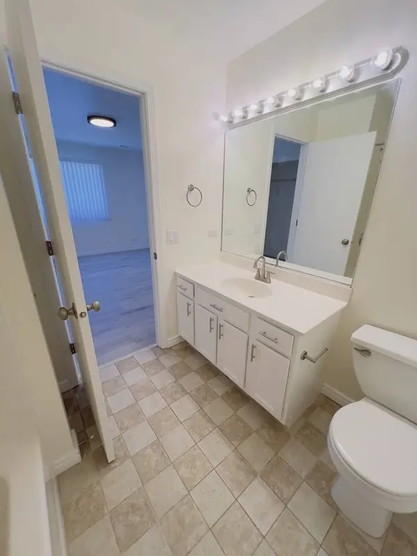 607 BUCKSKIN LN #607, Carpentersville, IL 60110