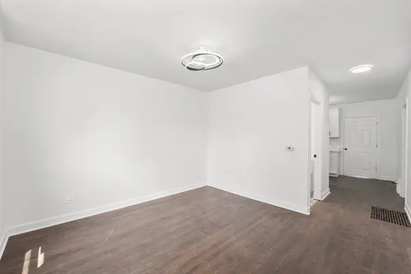 2519 N New England Avenue, Chicago, IL 60707