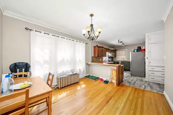 5255 W HENDERSON Street, Chicago, IL 60641