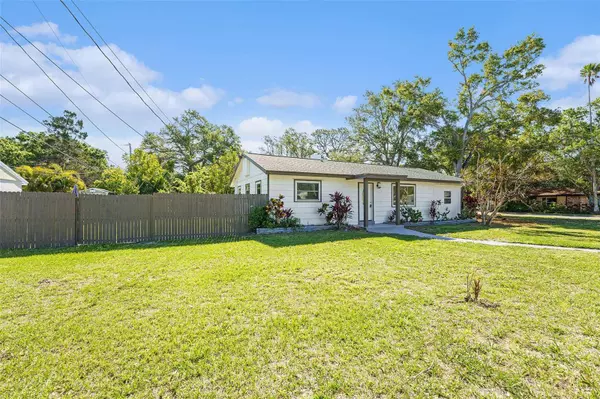 1601 PALOMA LN, Dunedin, FL 34698