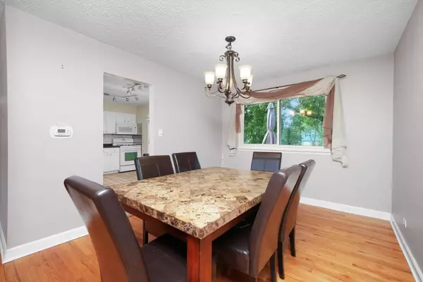 306 N Bissell Drive, Palatine, IL 60074