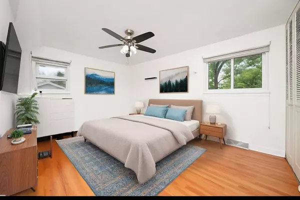 306 N Bissell Drive, Palatine, IL 60074