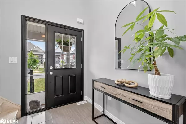 63 Atlantis Drive Drive, Orillia, ON L3V 8L4