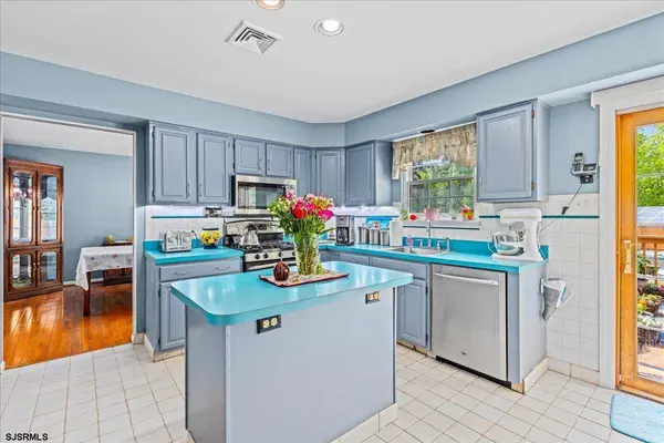 7 Mahogany Ct, Galloway Township, NJ 08205