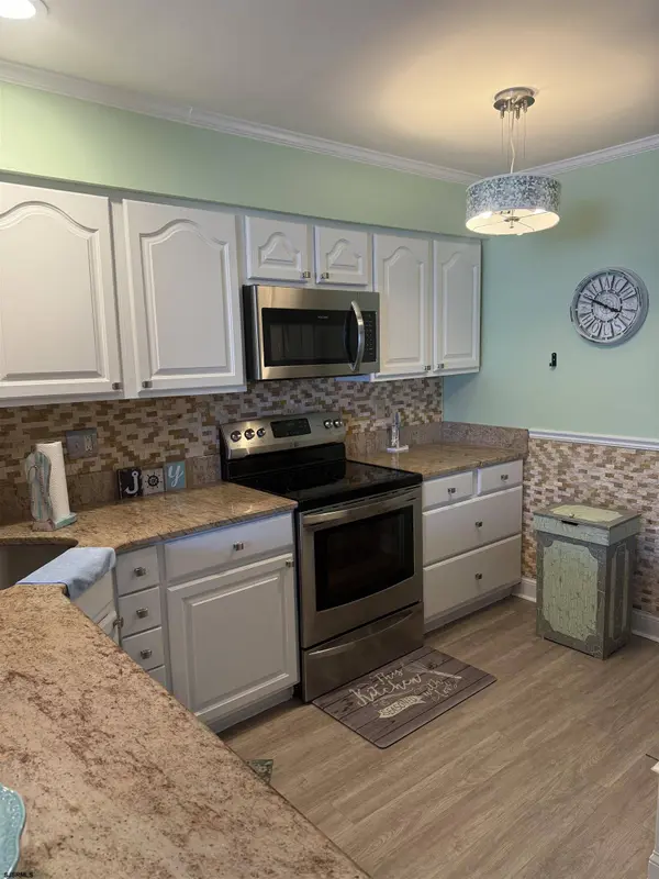 706 Harbour #706, Somers Point, NJ 08244