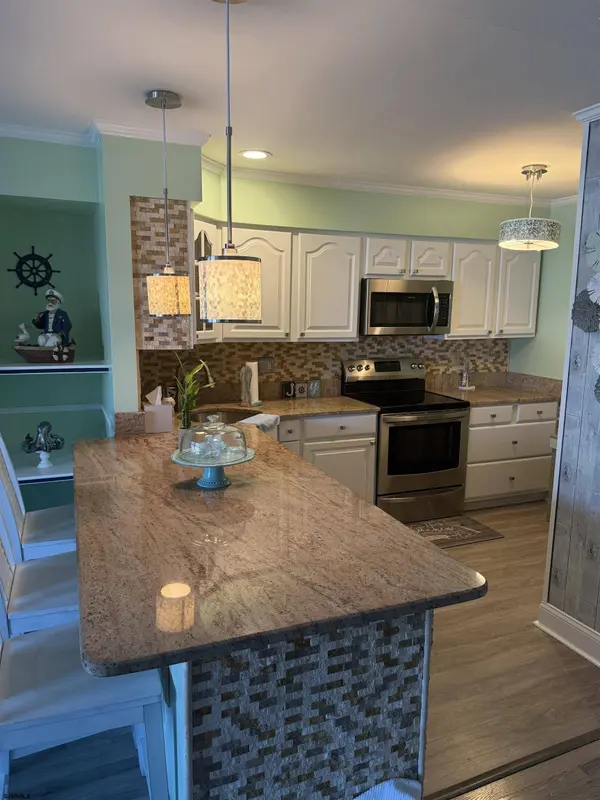 706 Harbour #706, Somers Point, NJ 08244