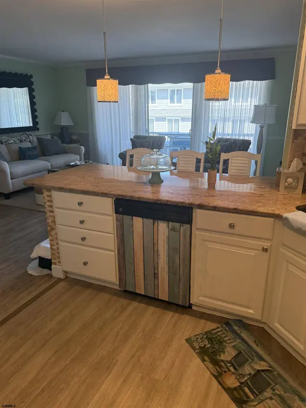 706 Harbour #706, Somers Point, NJ 08244