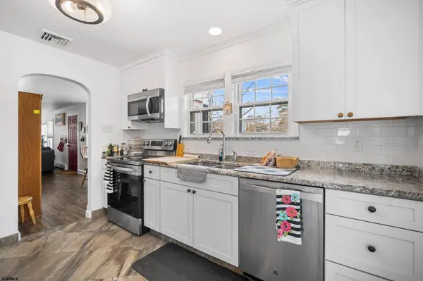 3026 Spruce Ave Ave, Egg Harbor Township, NJ 08234