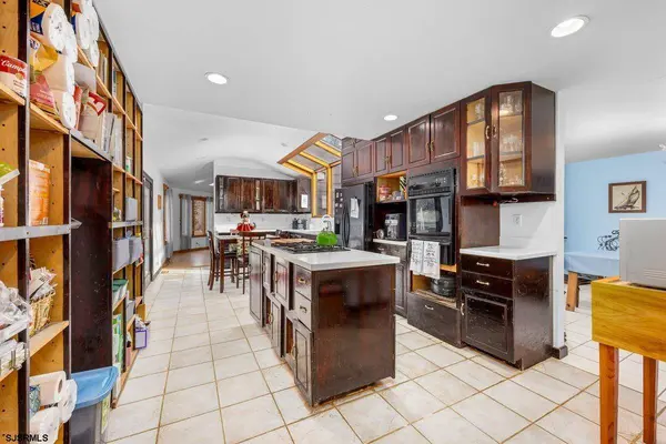34 N Mount Airy Ave, Egg Harbor Township, NJ 08234