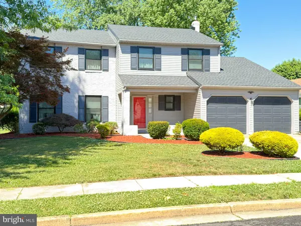 4 DICKENS LN, Mount Laurel, NJ 08054
