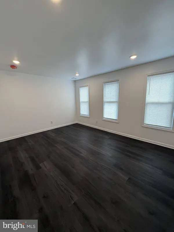 1262 S BROAD ST, Trenton, NJ 08610