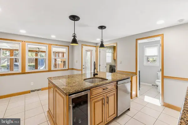 314 PLANTATION DR, Cinnaminson, NJ 08077