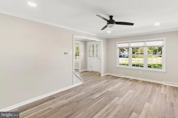 314 PLANTATION DR, Cinnaminson, NJ 08077