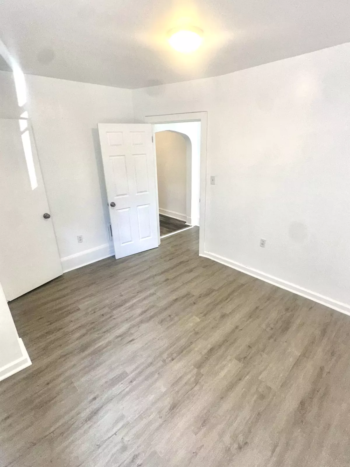 Trenton, NJ 08618-3820,26 Cavell Ave #1