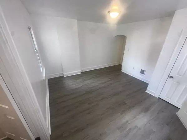 Trenton, NJ 08618-3820,26 Cavell Ave #1