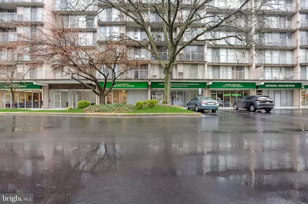 18 PLAYA DEL SOL, Cherry Hill, NJ 08002