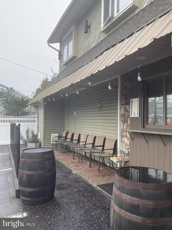 605 LONG BEACH BLVD, Ship Bottom, NJ 08008