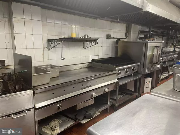 605 LONG BEACH BLVD, Ship Bottom, NJ 08008