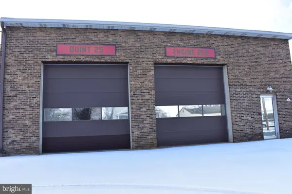 525 OAKLAND AVE, Berlin, NJ 08009