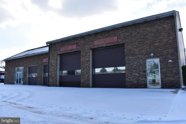 525 OAKLAND AVE, Berlin, NJ 08009