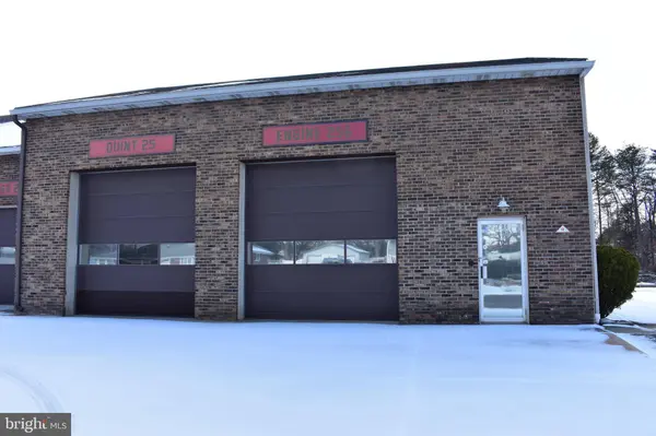 525 OAKLAND AVE, Berlin, NJ 08009