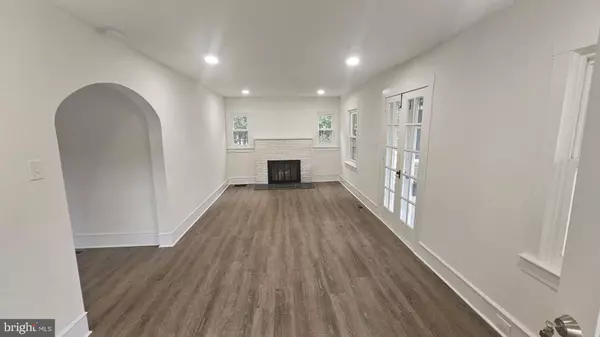 471 GLASSBORO RD, Woodbury Heights, NJ 08097