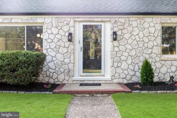 114 LEONARD AVE, Hamilton, NJ 08610