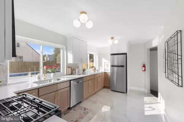 114 LEONARD AVE, Hamilton, NJ 08610