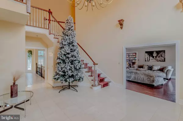 2 WILDERNESS DR, Medford, NJ 08055