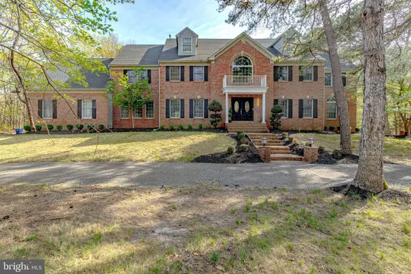 2 WILDERNESS DR, Medford, NJ 08055