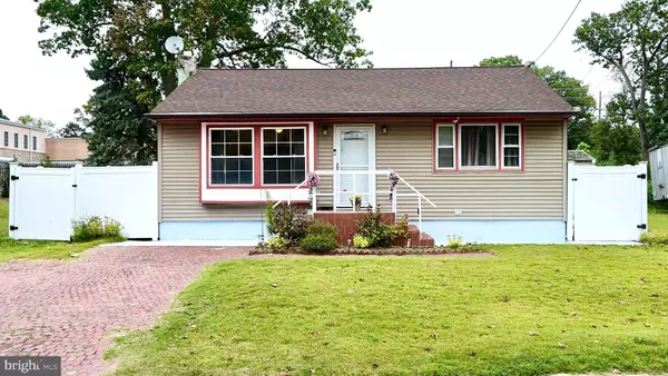 87 OAK AVE, Blackwood, NJ 08012