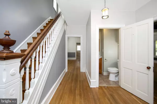 308 W BROAD ST, Paulsboro, NJ 08066