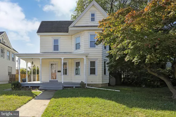 308 W BROAD ST, Paulsboro, NJ 08066